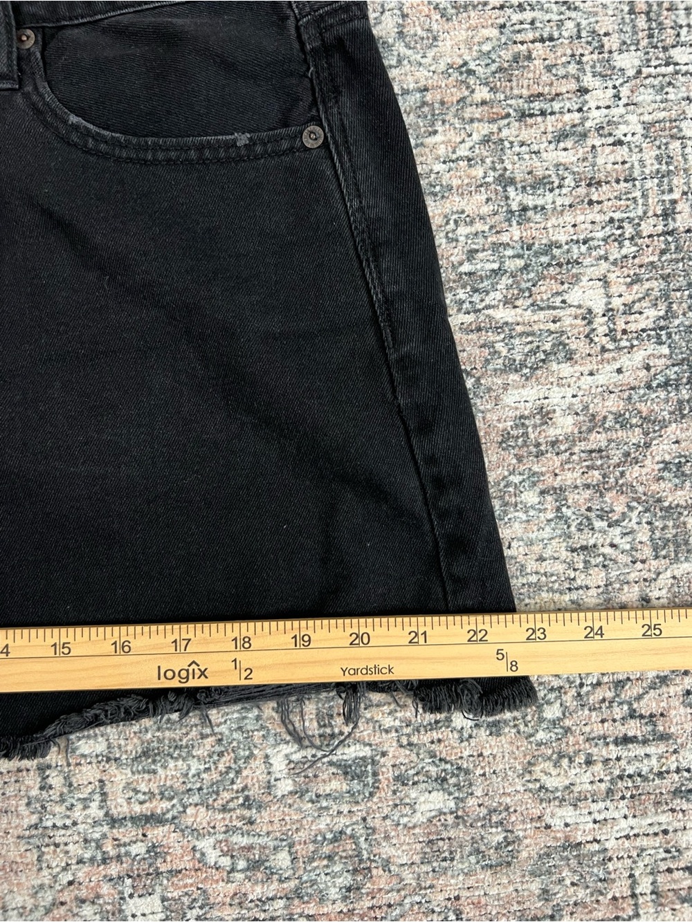 American Eagle Black Denim Mini Skirt Women’s Size 12 Button Fly Raw Hem - Picture 9 of 12